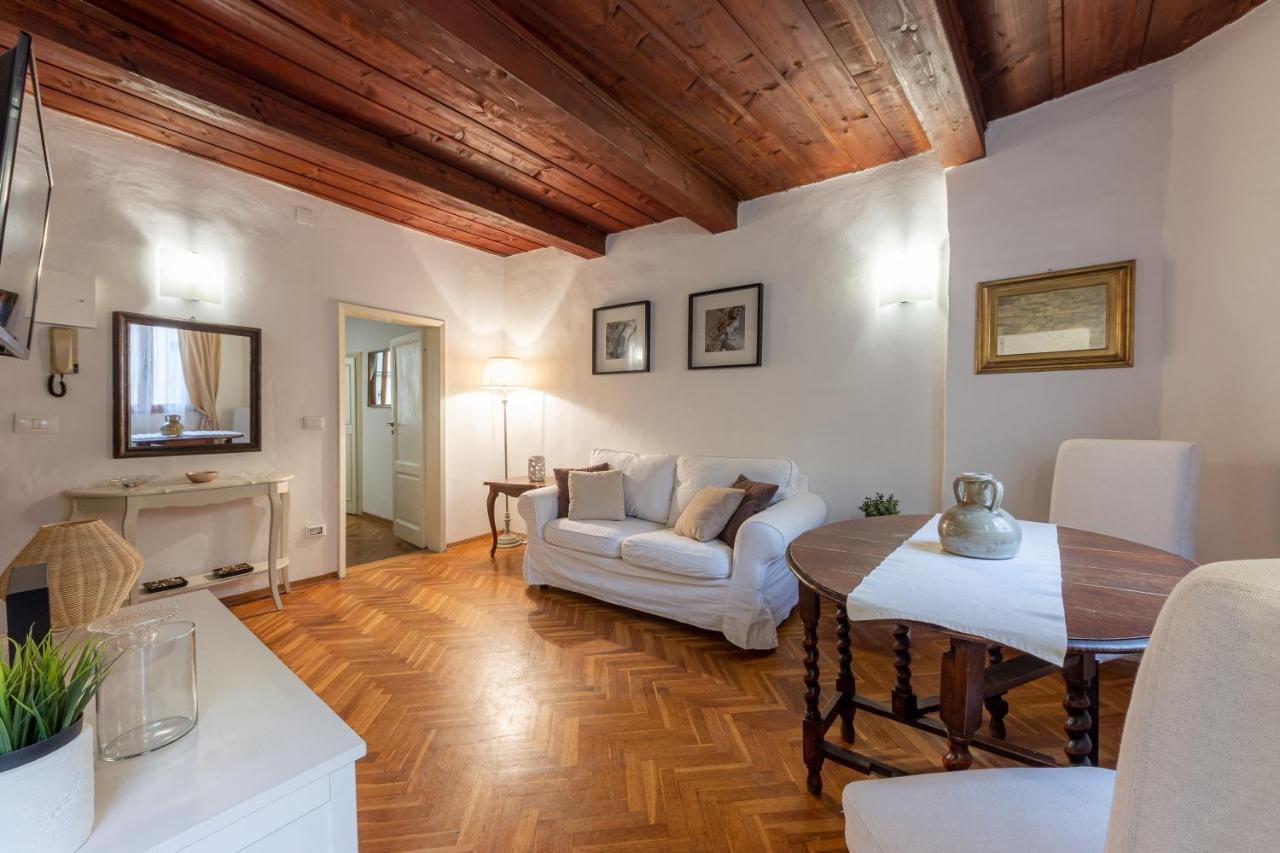Signoria Florentine Apartment Флоренция Экстерьер фото