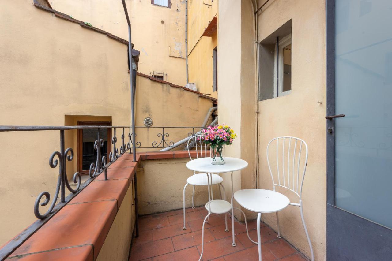 Signoria Florentine Apartment Флоренция Экстерьер фото